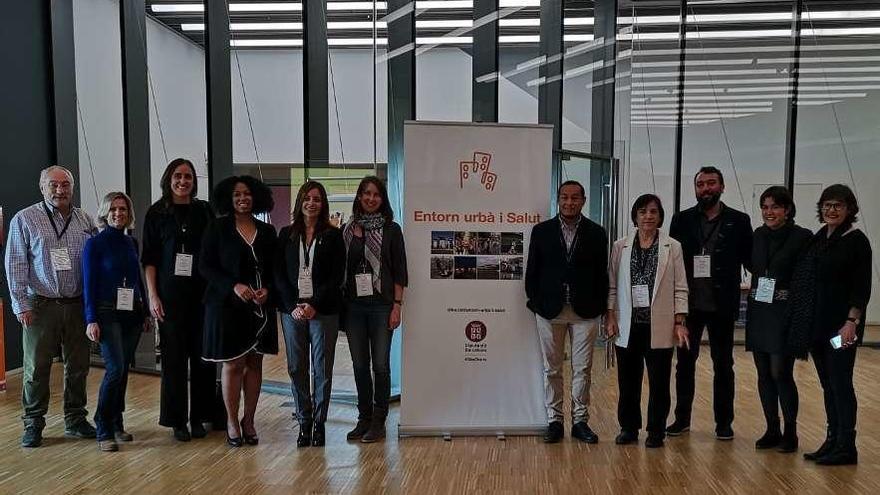 César Mosquera (izquierda) y otros conferenciantes en la jornada de la Diputació de Barcelona. // FdV