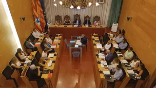 Pleno en Badalona sobre la seguridad en Sant Joan: Albiol achaca el incremento de incidencias a un “cambio en la cultura” festiva