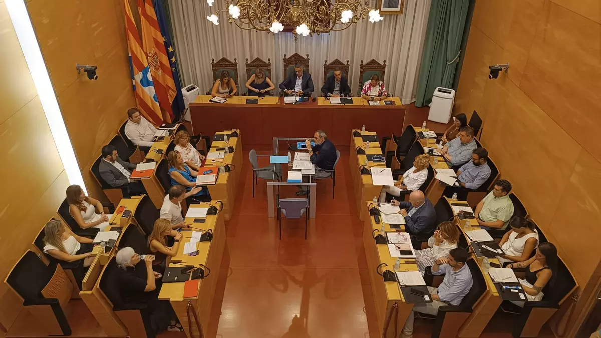 Pleno en Badalona sobre la seguridad en Sant Joan: Albiol achaca el incremento de incidencias a un “cambio en la cultura” festiva