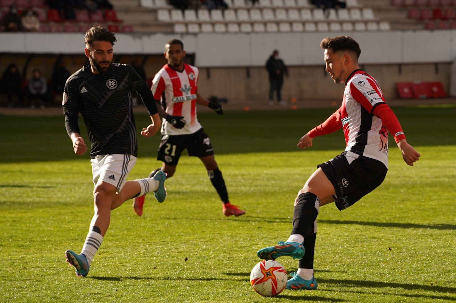 Repasa las mejores imágenes del partido entre el Zamora CF y el DUX Internacional