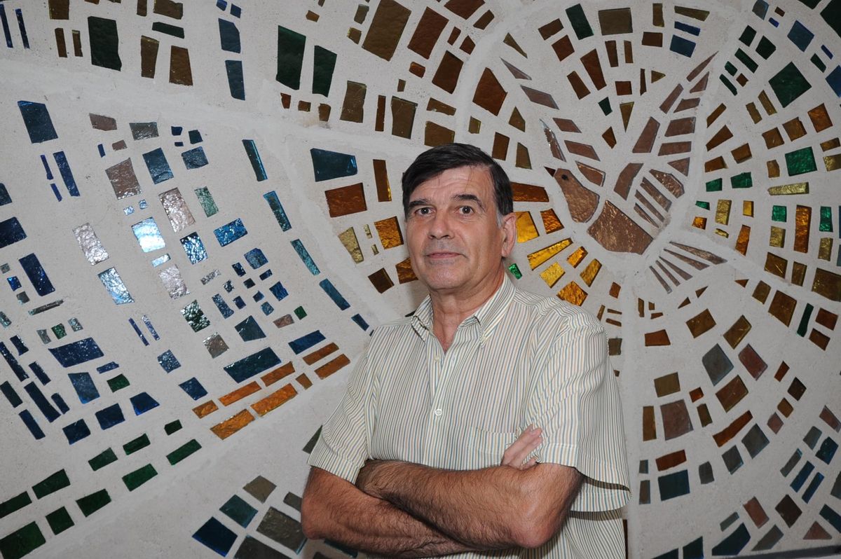 El párroco, en la parroquia de San Eugenio.