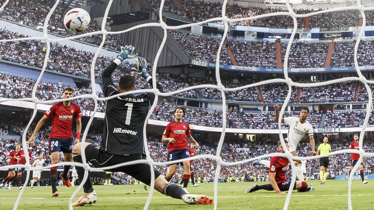 El Real Madrid golea a Osasuna en el Bernabéu.