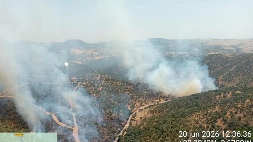 Dos incendios forestales en Andalucía movilizan al Plan Infoca en Jaén y Córdoba