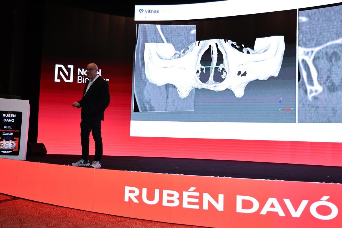 Dr. Rubén Davó, cirujano maxilofacial del Hospital Vithas Medimar.