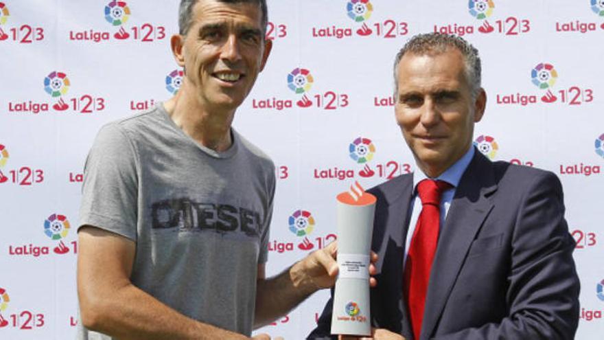 Muñiz, mejor entrenador del mes