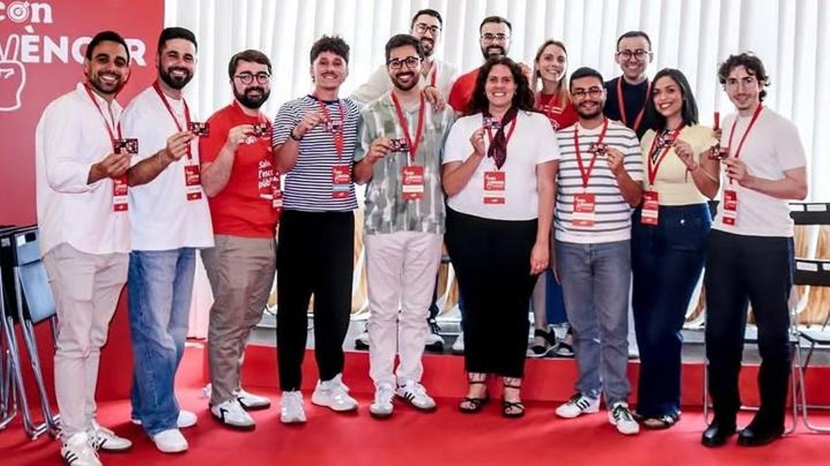 Dirigentes de Joves Socialieste se despiden de la ejecutiva.
