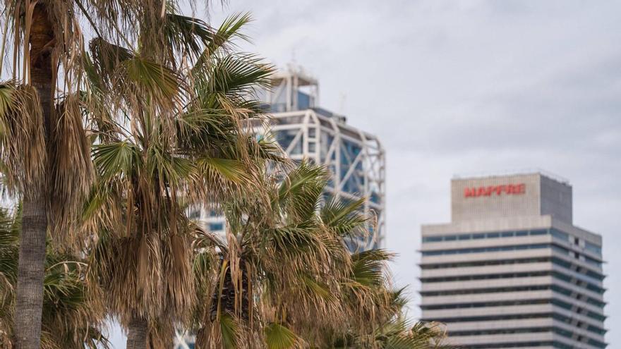 Barcelona activa el plan por viento en fase de alerta