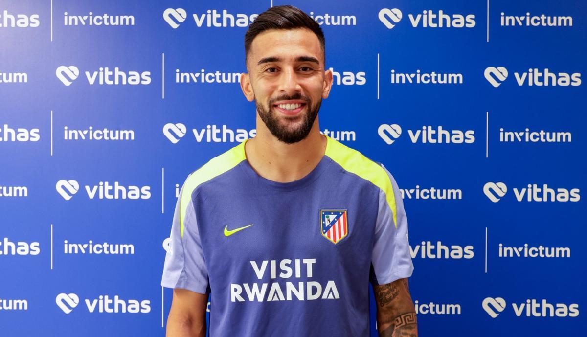 Nico González en su presentación de la temporada pasada con el Atlético Madrid.