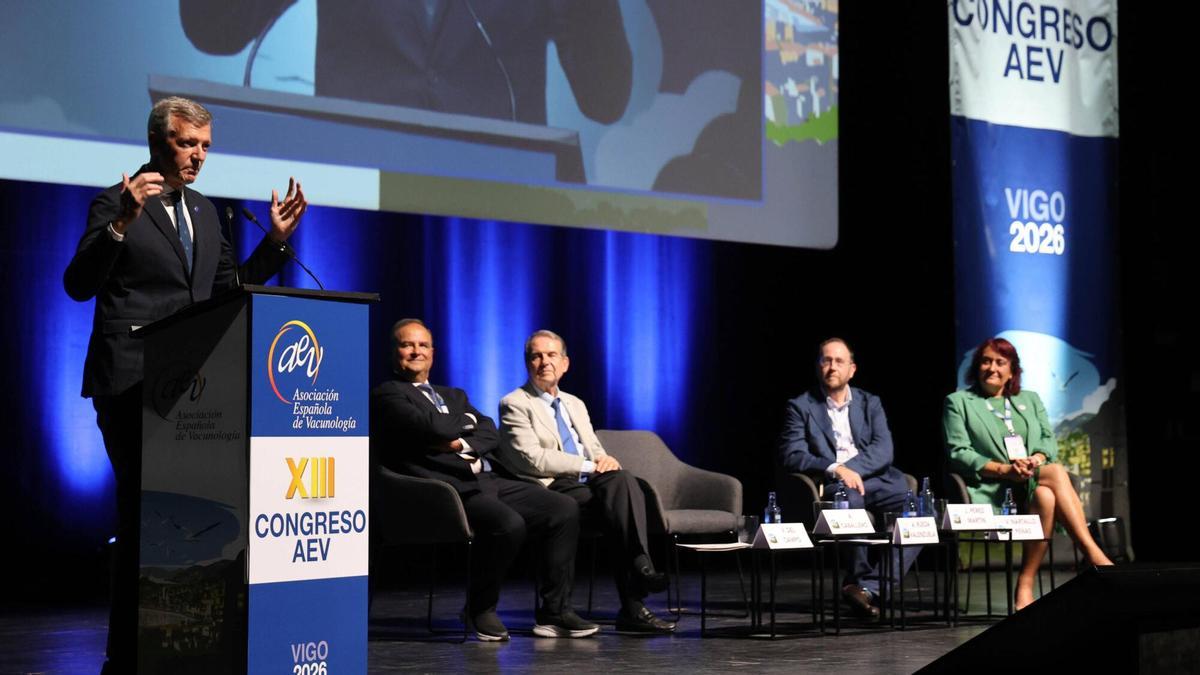 La Asociación Española de Vacunología «enciende» la ciencia en la ciudad de las luces