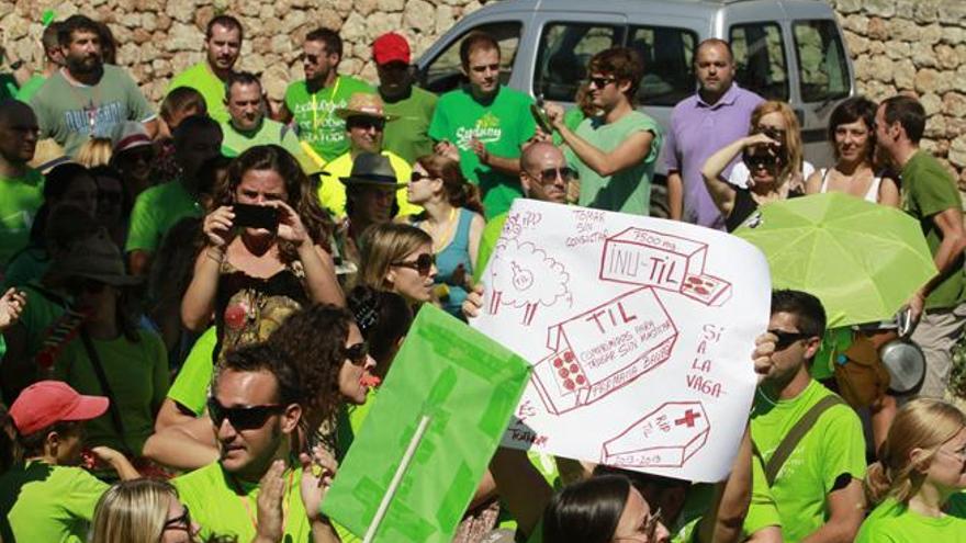 Protesta contra el TIL en Sant Josep.