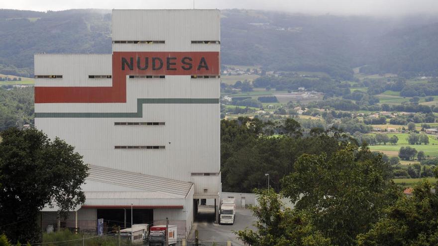 Vista exterior de la fábrica de Nudesa en Silleda // Bernabé/Javier Lalín
