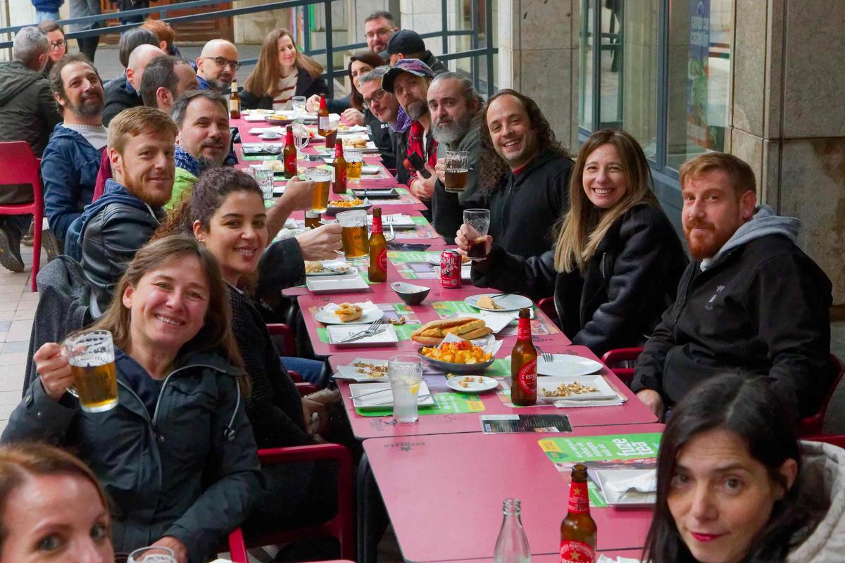 Galería de imágenes: Así se viven las primeras horas de la Magdalena: almuerzos, collas y mesón