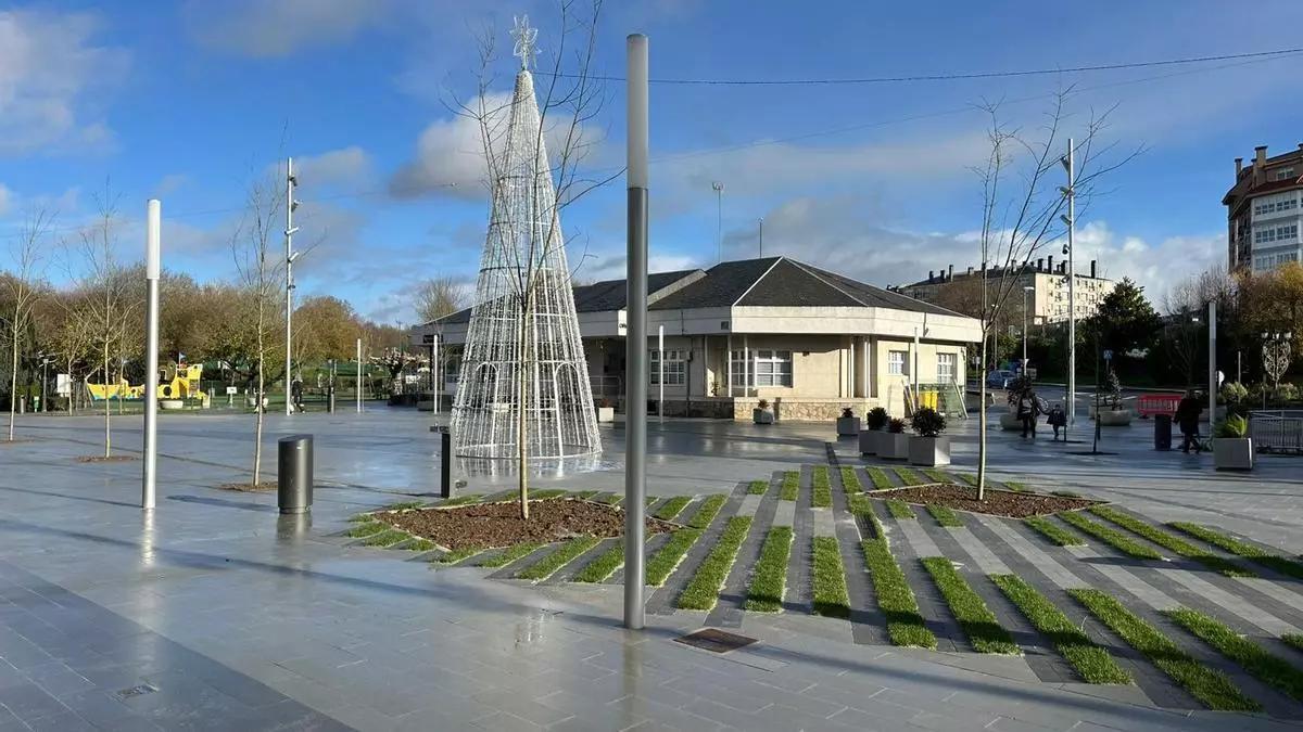 Plaza Isaac Díaz Pardo, en Sigüeiro (Oroso)
