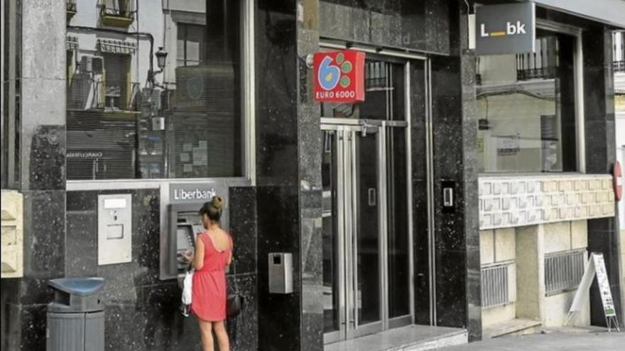 Los sindicatos de Liberbank piden cierres selectivos y rotación del personal