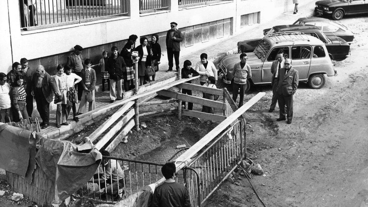 El hallazgo del mosaico romano de la Villa Petraria en el año 1975 en la calle Constitución de Petrer.