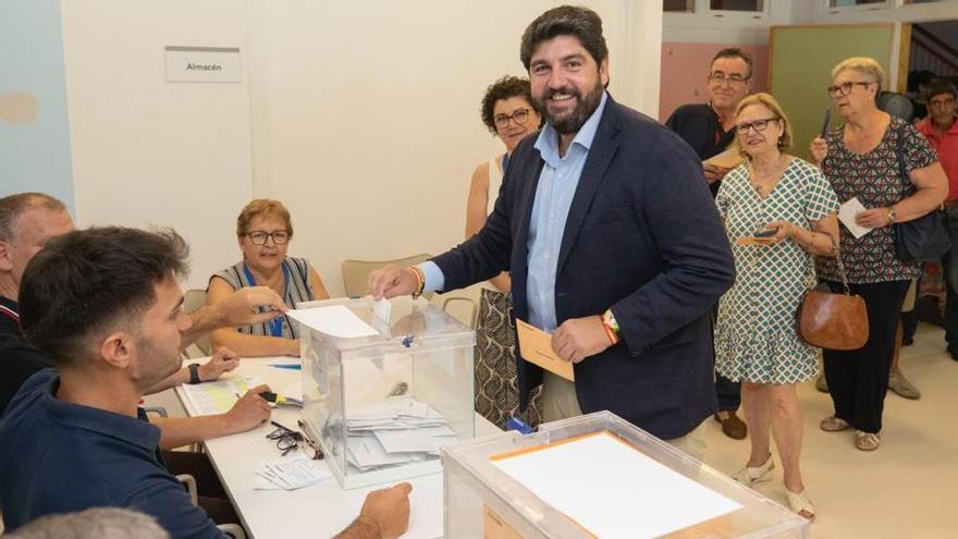 López Miras anima a no votar a última hora en previsión de atascos en los desplazamientos