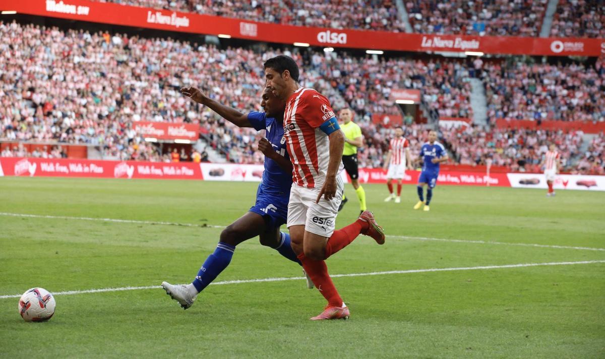 Derbi asturiano: las imágenes del partido entre el Sporting y el Oviedo en El Molinón
