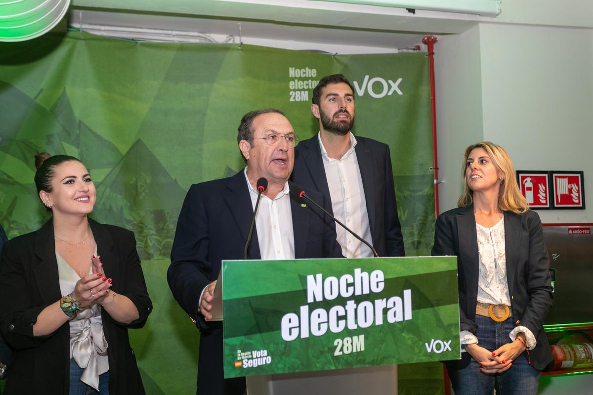 Luis Gestoso celebró sus resultados: doblea el número de concejales.