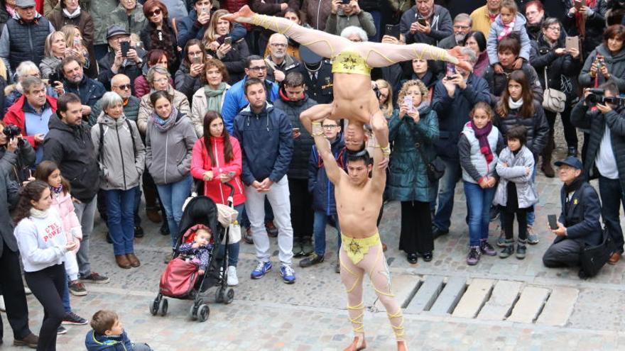 El Duo Vitalys abans de començar a pujar per fer el rècord a Girona