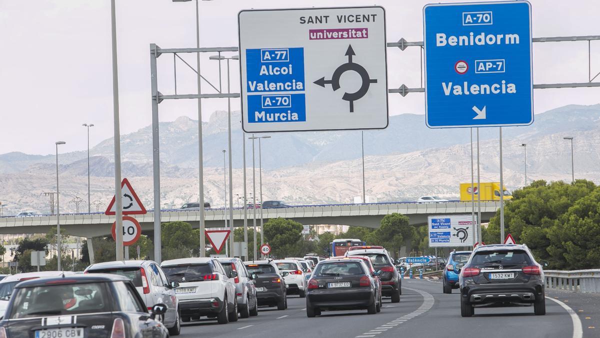 La circunvalación de Alicante, en el acceso a la Universidad, es uno de los puntos viarios más conflictivos