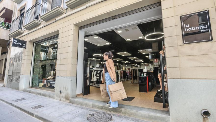 Orihuela lanza una nueva edición del bono consumo a las puertas de Navidad