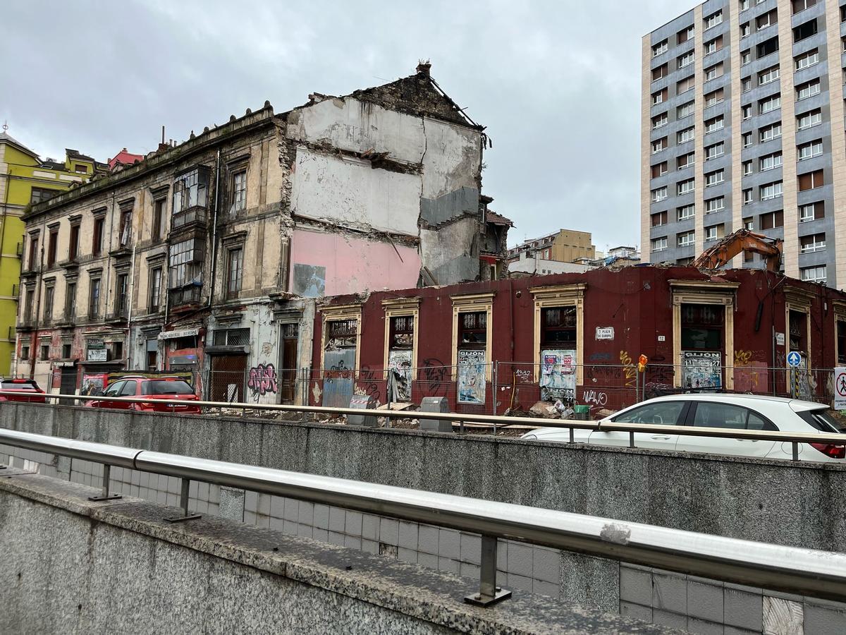 Estado de las obras de derribo del edificio de El Jazmín.