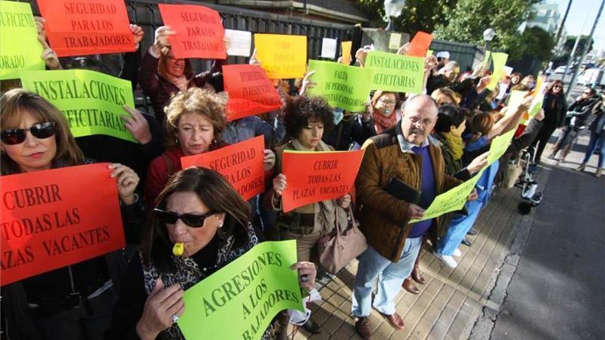 El juez da la razón a las auxiliares de enfermería de la residencia Parque Figueroa