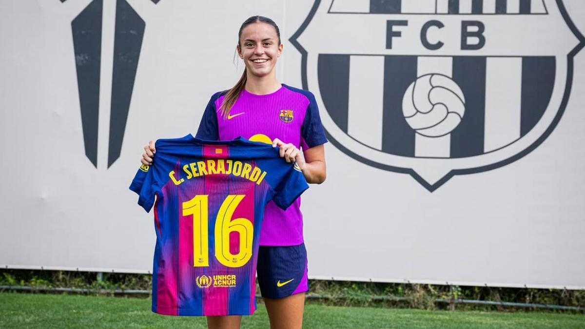 Clara Serrajordi da el salto al primer equipo con el dorsal 16