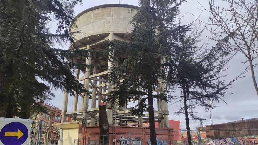 Avería en la red de agua que afecta a varias calles de Benavente