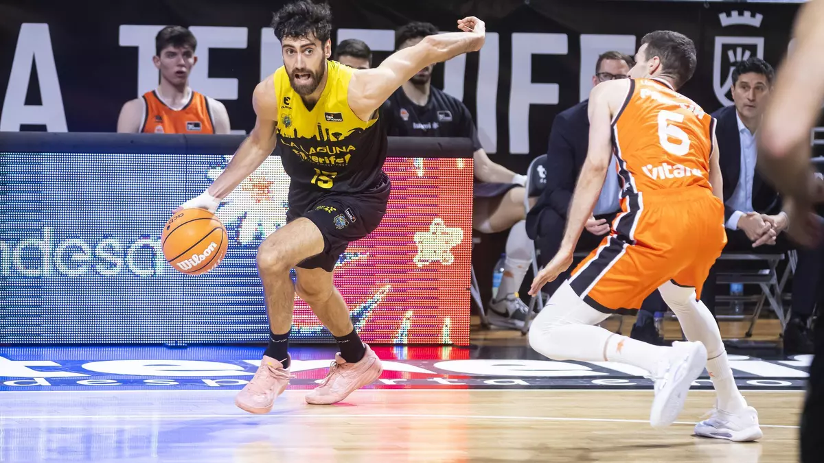 El CB Canarias redobla la confianza en uno de sus soldados