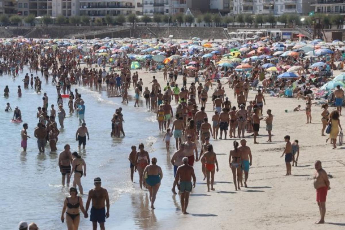 Las comarcas de O Salnés y Pontevedra están a rebosar, y sus playas son una de las razones.