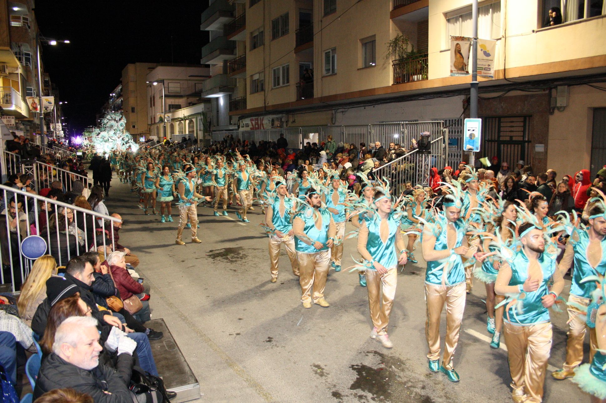 Macrogalería de fotos del primer gran desfile del Carnaval de Vinaròs