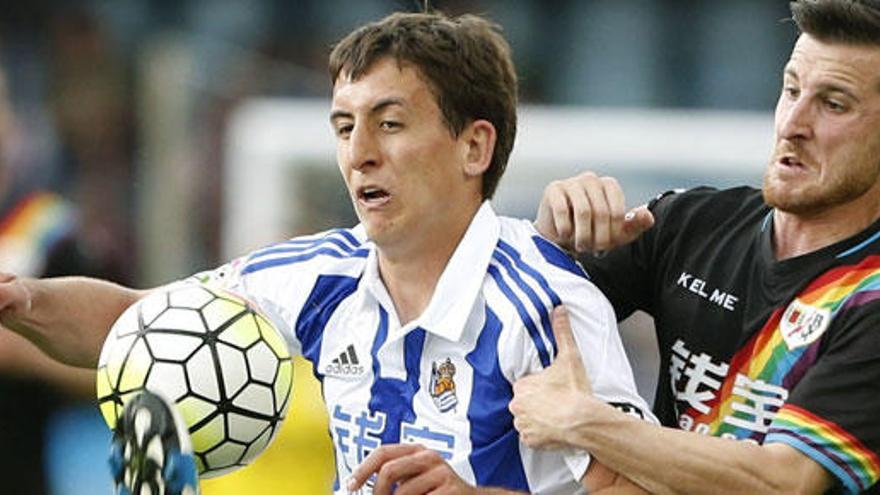 Imagen del partido entre la Real Sociedad y el Rayo.