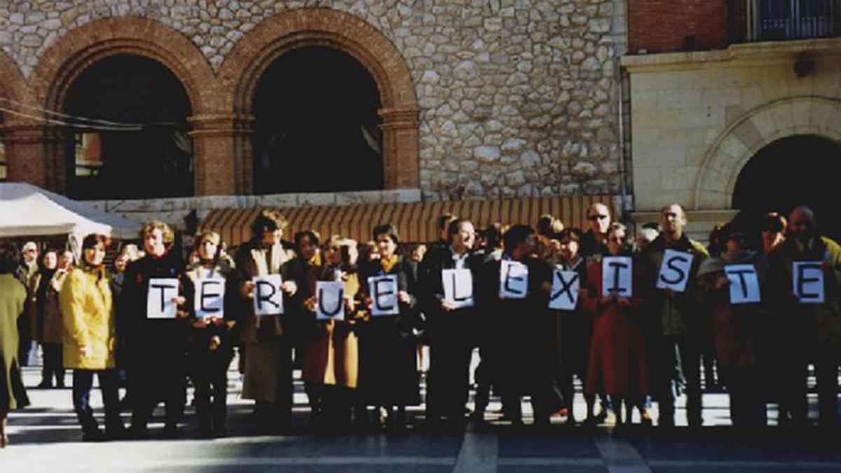 Primer acto de Teruel Existe en 1999