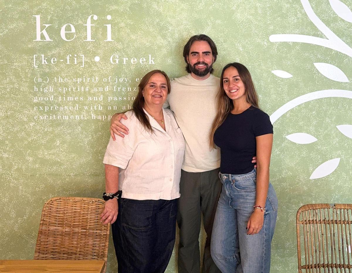 Julieta, excelente repostera, Andrés y Verónica