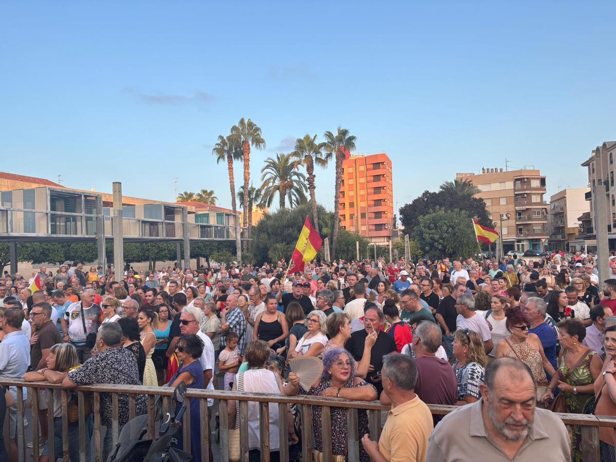 Masivas concentraciones en Sagunt y Port de Sagunt en apoyo a Ceuta Masivas concentraciones en Sagunt y Port de Sagunt en apoyo a Ceuta
