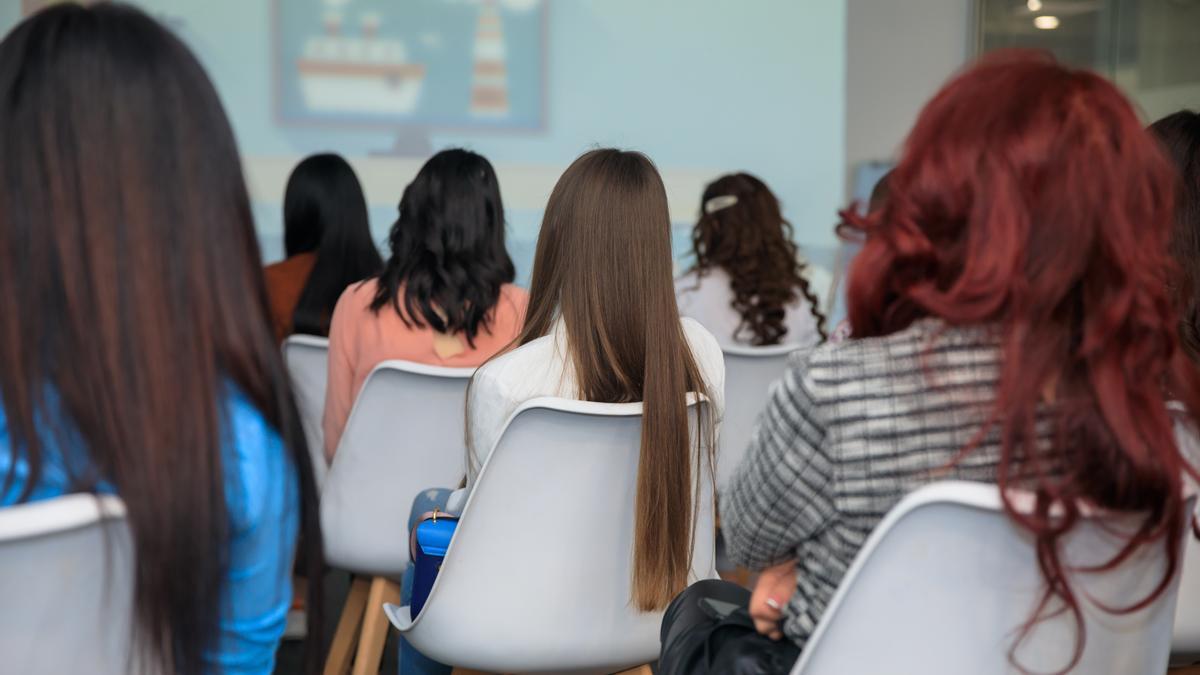 Atento a los beneficios de estudiar FP a distancia con IMF Capitol.