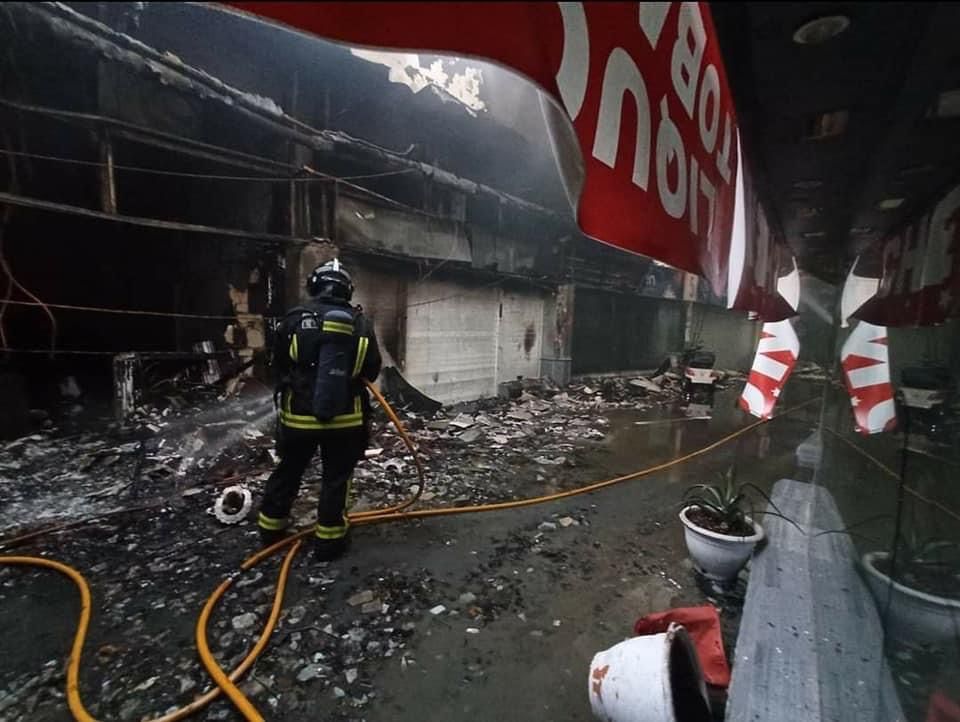 Seis locales afectados por el incendio en el centro comercial Plaza Maspalomas