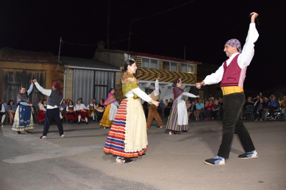 Folclore con acento transfronterizo en el Festival Internacional de de Aulas de Música de Aliste y Tras os Montes Folclore con acento transfronterizo en el Festival Internacional de de Aulas de Música de Aliste y Tras os Montes