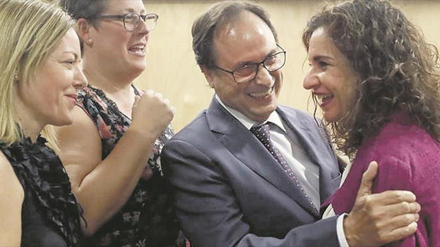 El PSOE frena el debate de la financiación y alega que el Gobierno está en funciones