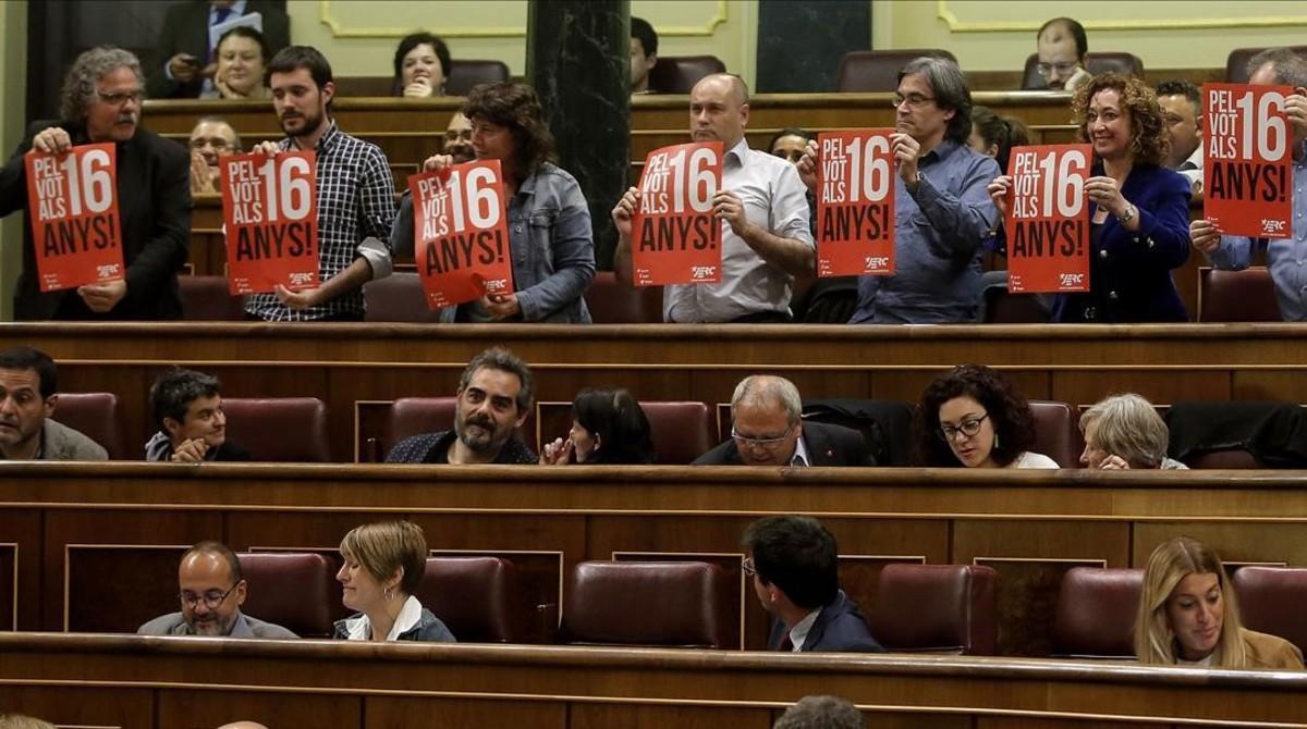 undefined33597237 madrid  19 04 2016   pleno en el congreso de los diputados  161011230315