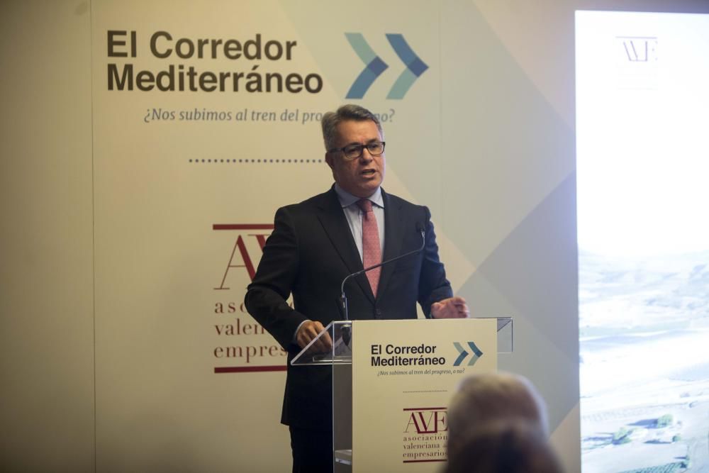 Reunión de AVE en Sax para reivindicar el corredor mediterráneo