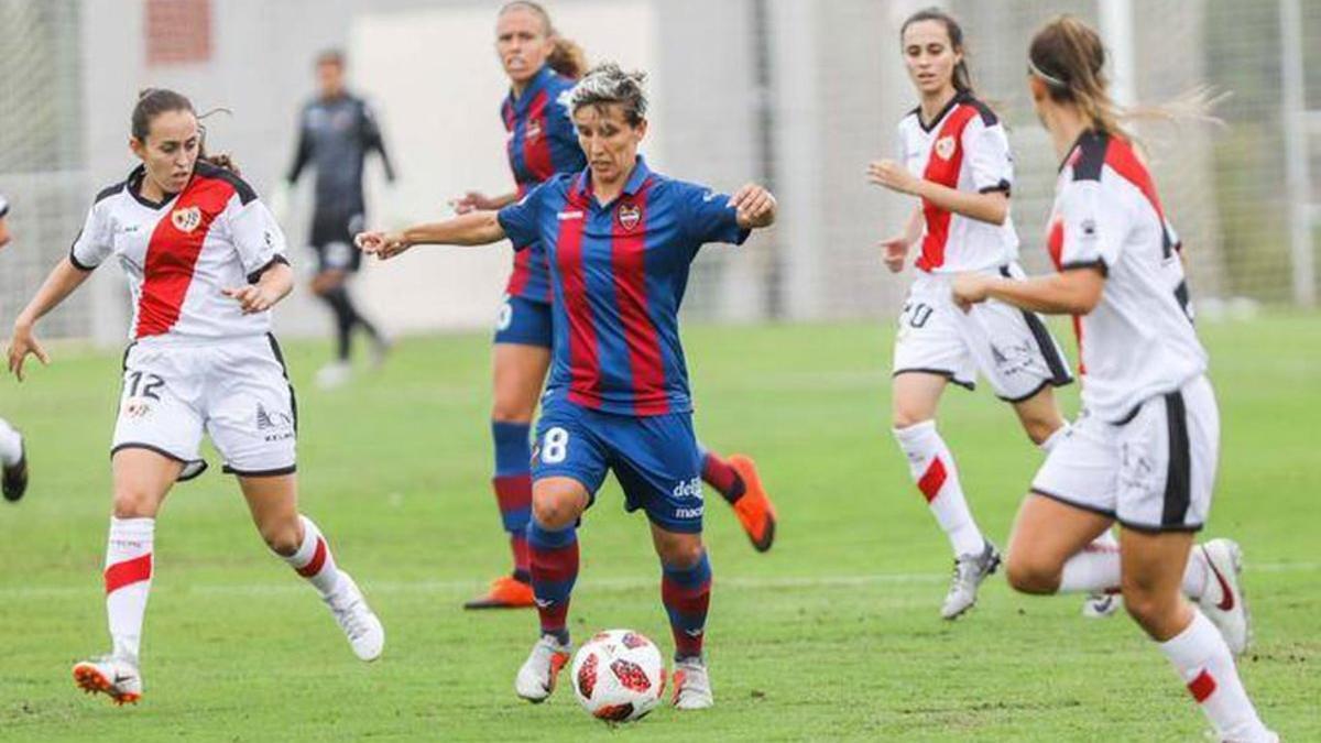 Sonia Bermúdez deja el fútbol