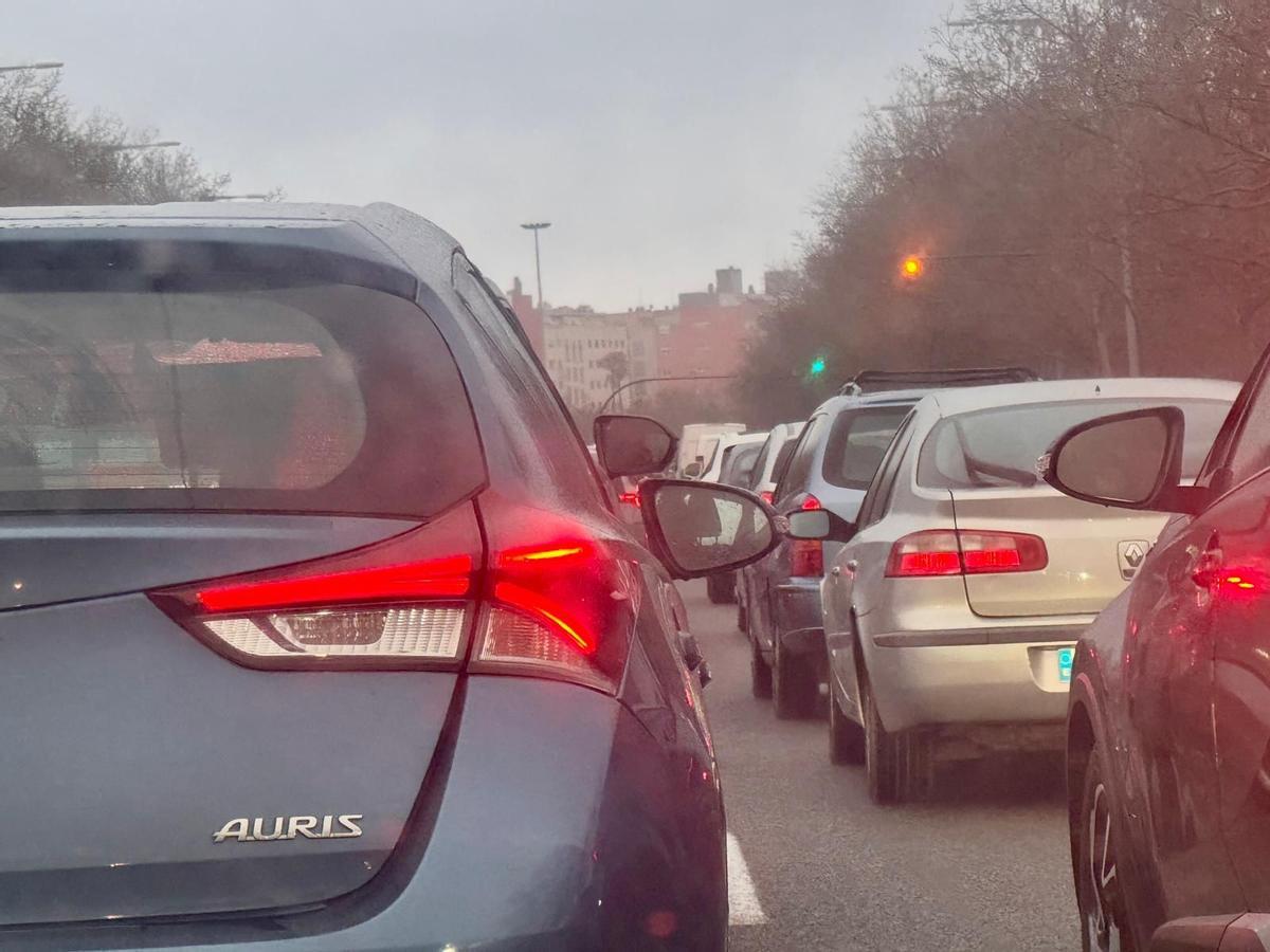 Atascos esta semana en València en plenas lluvias.