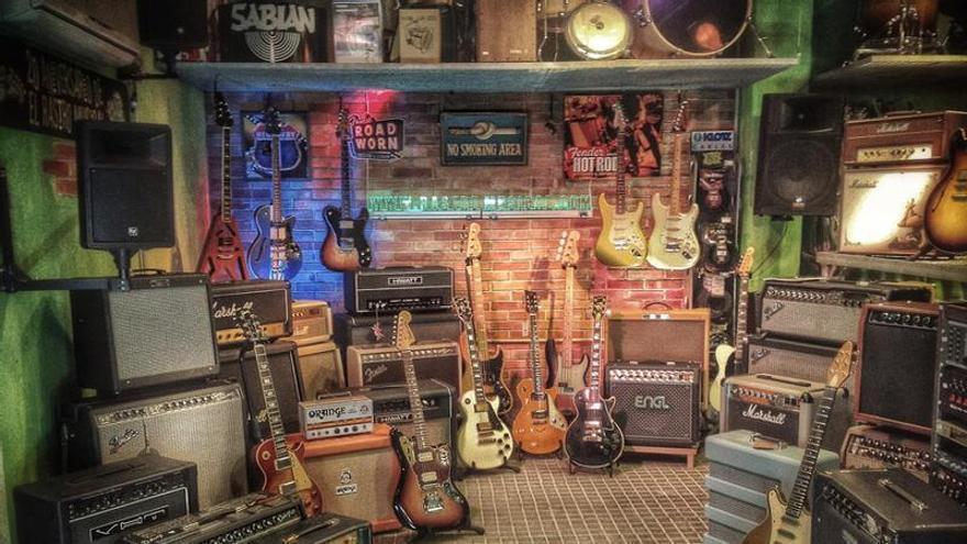 Interior del local, ubicado en la calle San Sebastián, donde permanecerá hasta finales de marzo.