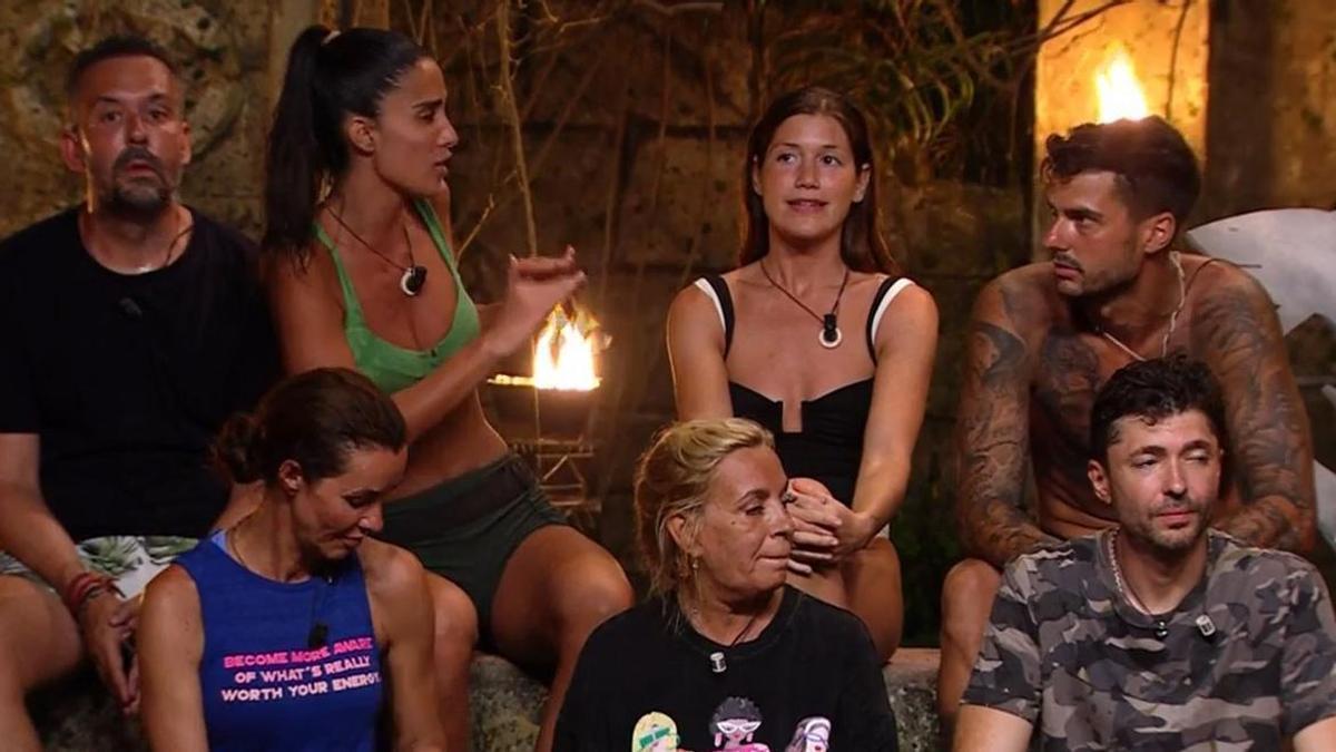 Claudia, Miri y Mario discuten en Supervivientes