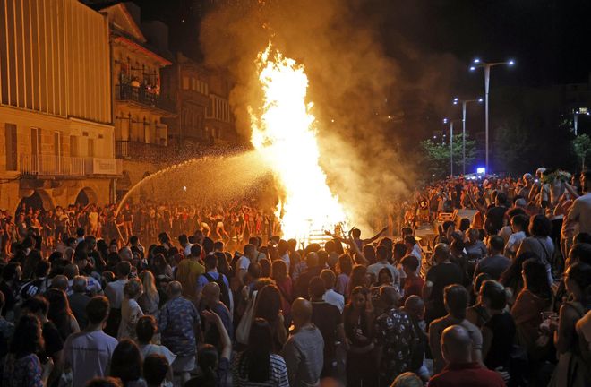 El Berbés celebra su fiesta de San Xoán