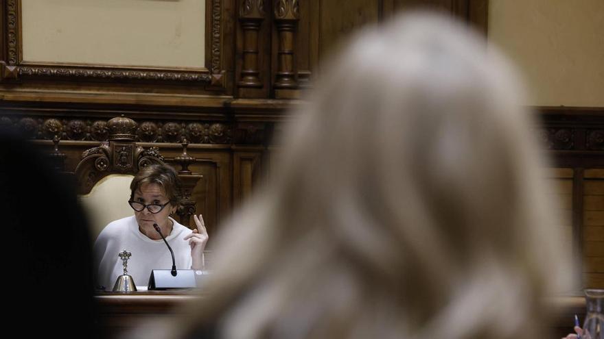 La polémica del burka en el Pleno de Gijón acaba en una bronca entre la Alcaldesa y la portavoz de Vox