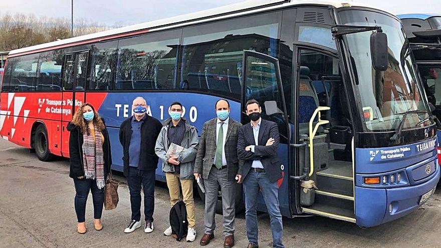 Representants de l&#039;empresa, la fundació, l&#039;ONG i el consulat.