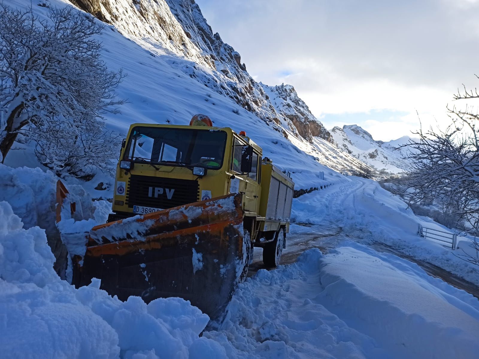 Somiedo, tras el puente de temporal: nieve, nieve y más nieve